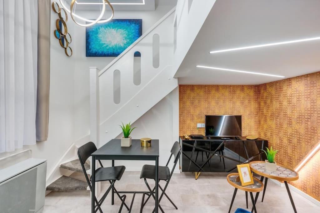 Modern Luxe Retreat Apartament
