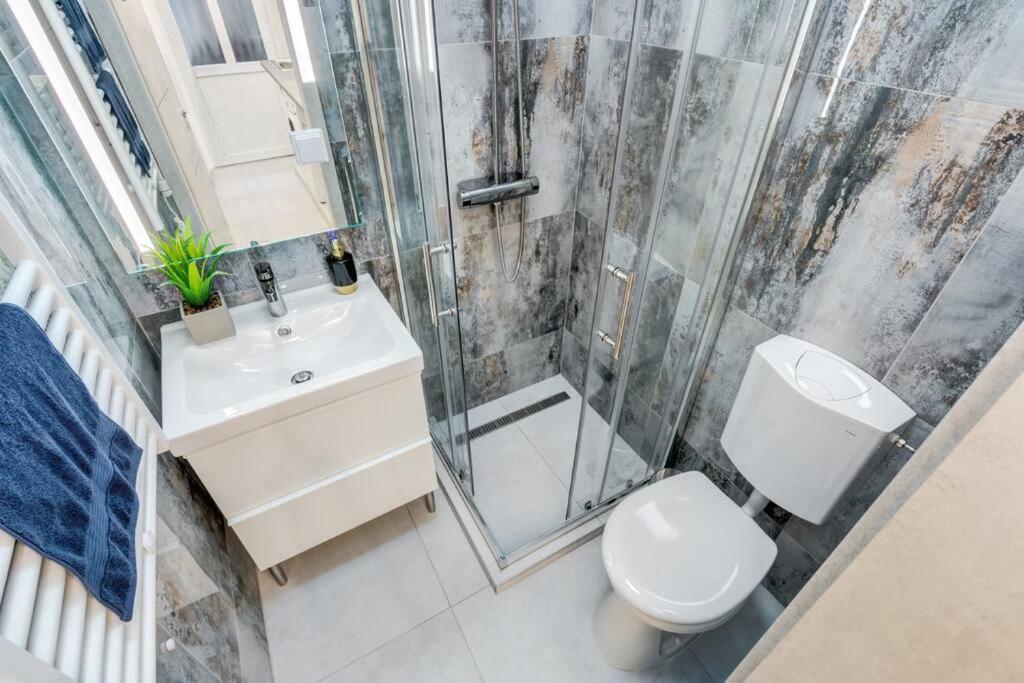 Modern Luxe Retreat Apartament
